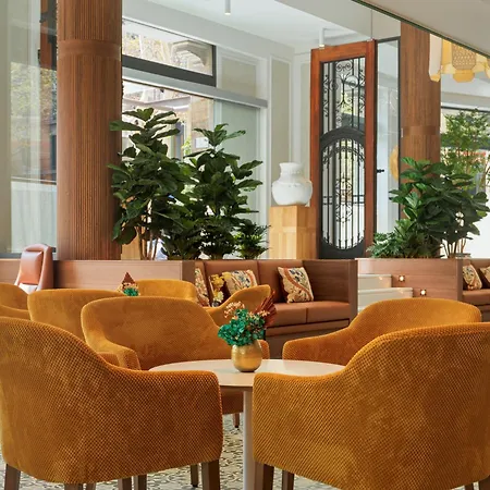 Hotel H10 Casanova