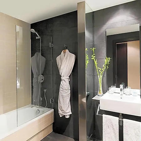 H10 Casanova Hotel 4*