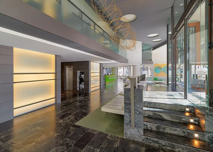 H10 Casanova 4* Barcelona