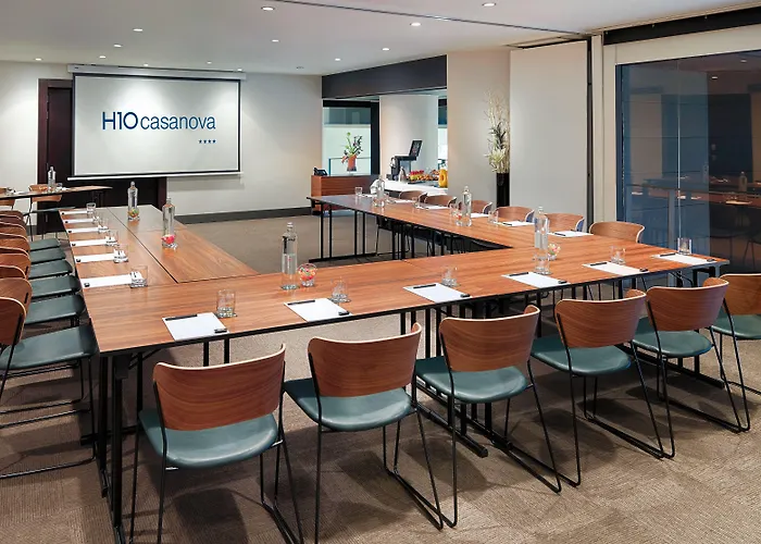 Hotel H10 Casanova