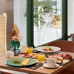 Hotel H10 Casanova