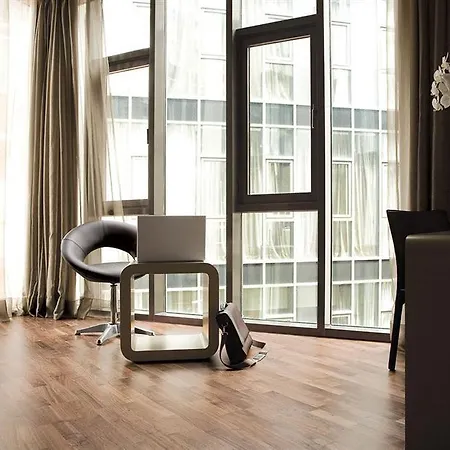 H10 Casanova Otel