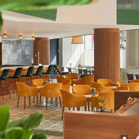 Otel H10 Casanova 4*