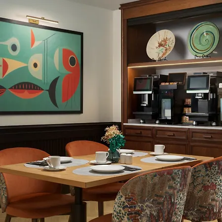 H10 Casanova Otel